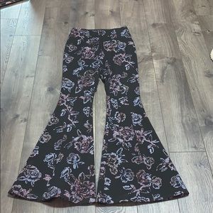 Bell bottom stretchy pants